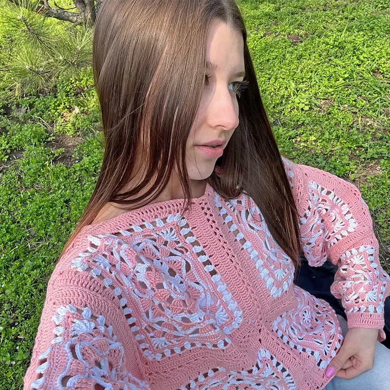 🌼 Daisy Granny Square Sweater Pattern